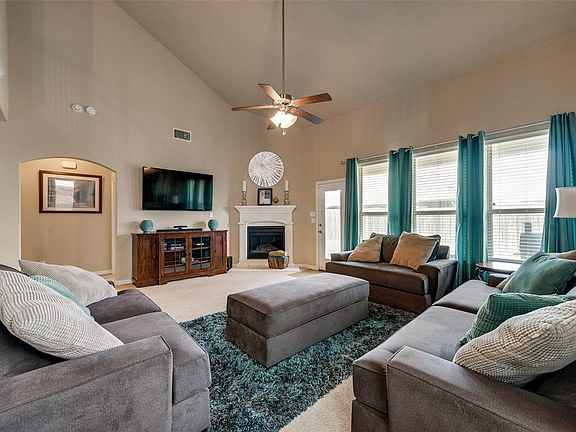 5th image of 633 Kinghaven Dr