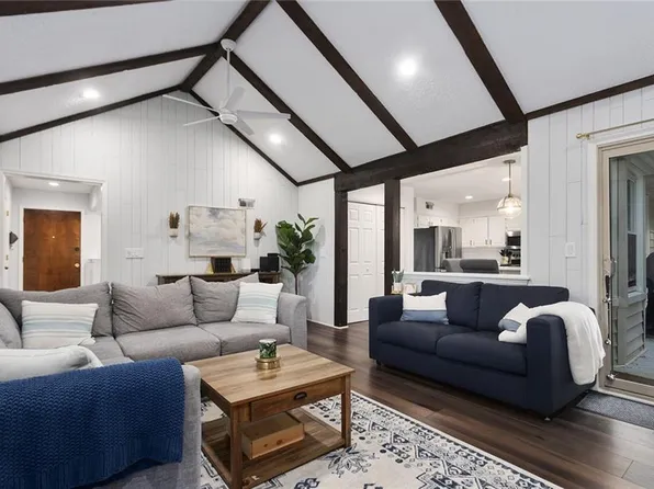 6300 N Monroe Ave, Gladstone, MO 64119