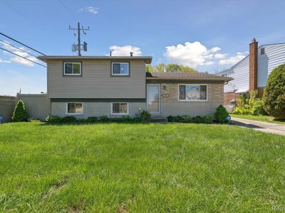 35463 Canyon Dr, Westland, MI, 48186