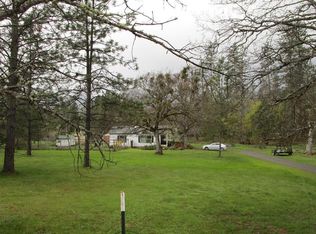 12921 Duggan Rd, Central Point, OR 97502