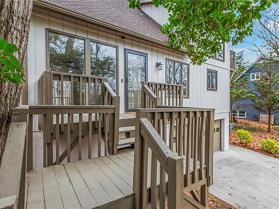 5th image of 2625 Merry Oaks Trl