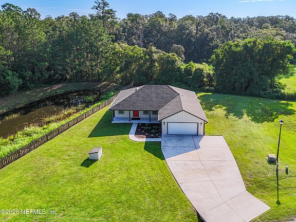 5th image of 14217 CAMELOT Place