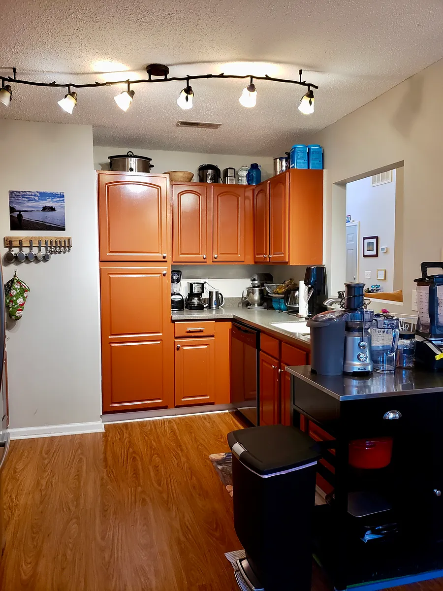 Building Photo - 2780 Fernwood Dr