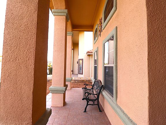 2nd image of 3925 Tierra Roman Dr