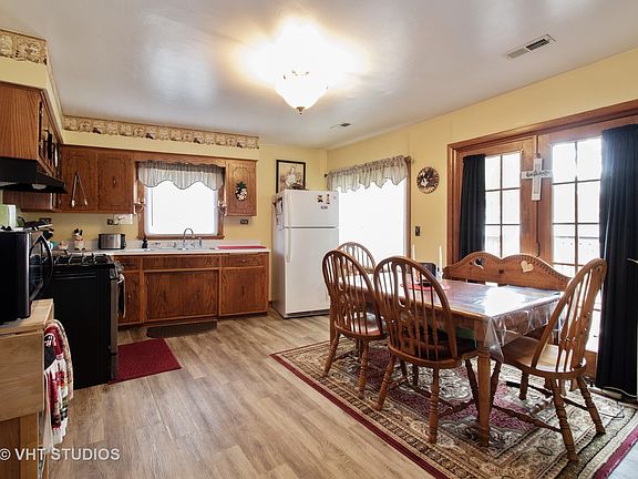 3rd image of 10117 S Eleanor Ave