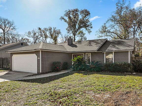 3rd image of 8472 Wessex Ct