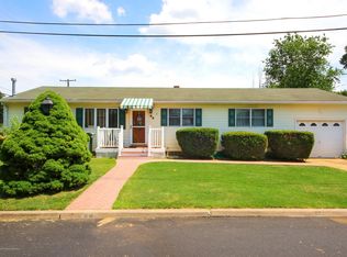 69 6th St, Belford, NJ