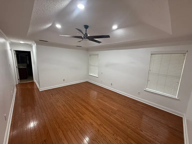 3040 Gerona Dr W — Photo 32