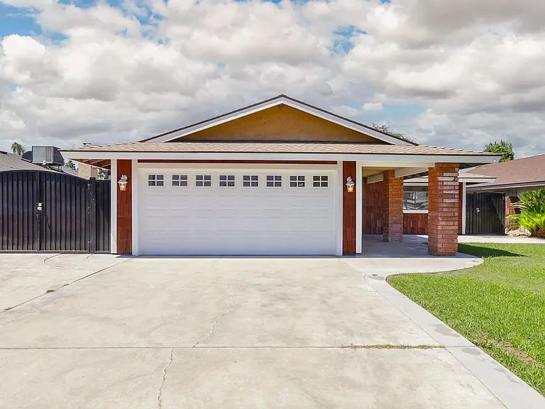 4304 Milo Ave — Photo 6