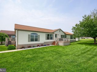 22 Sarah Ave, New Holland, PA 17557