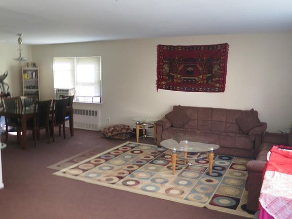 3rd image of 10 Sandalwood Ave APT 2