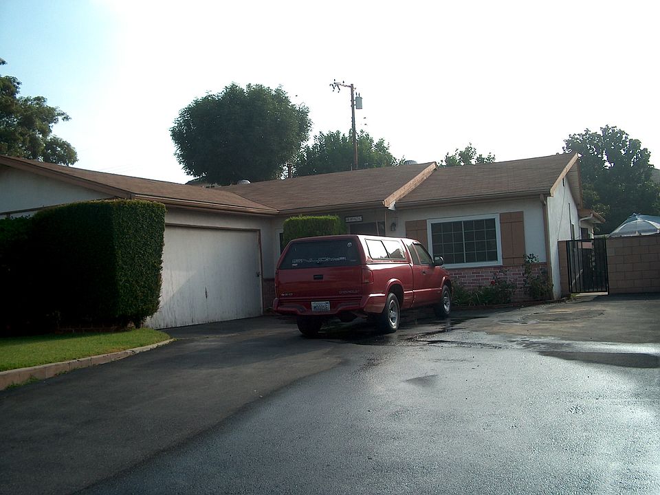 1st image of 4922 N Mangrove Ave