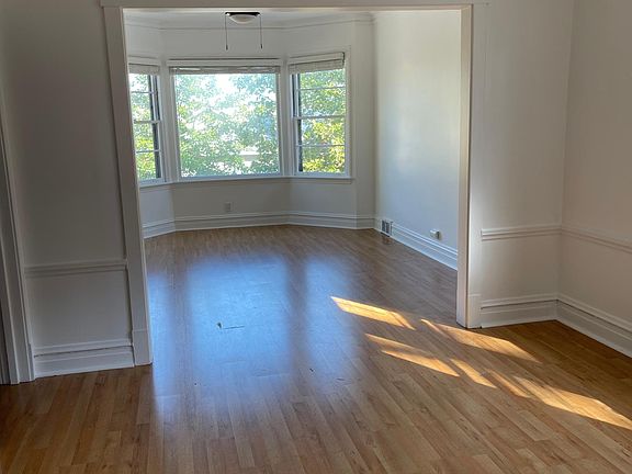 3rd image of 5755 W Giddings St #2