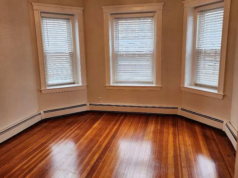16 Newhall Street — Photo 5