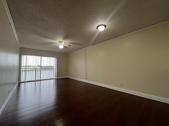 4th image of 8560 N Sherman Cir #305-498