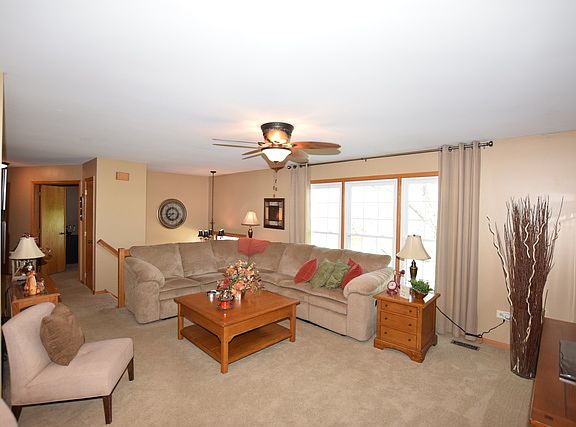 5th image of 10117 Cambridge Dr