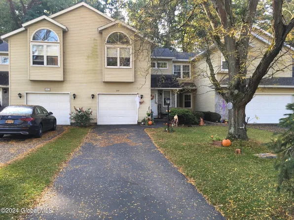 579 Highwood Circle, Albany, NY 12203