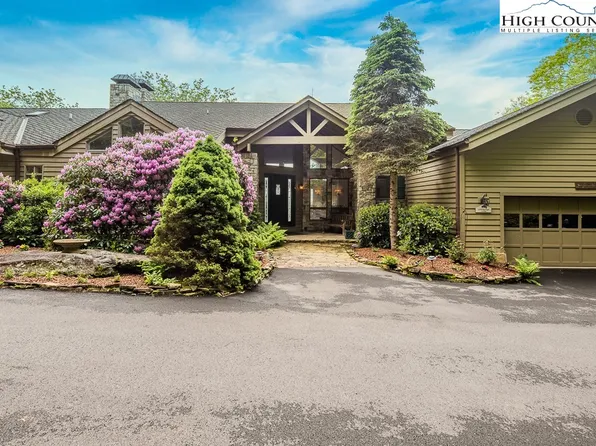 1042 Club Cliffs Drive, Linville, NC 28646