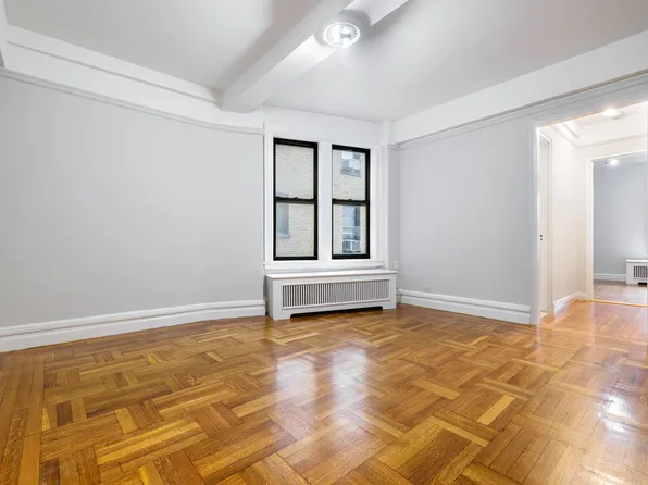 55 West 11th Street image 2 of 5