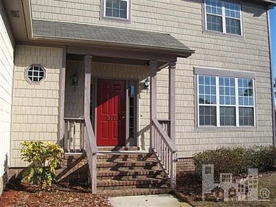 3rd image of 511 Colony Circle N