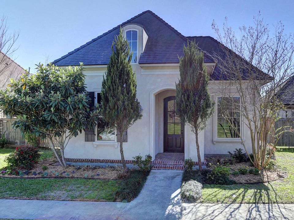 1st image of 305 Brightwood Dr