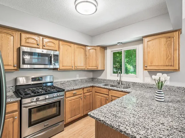 625 Mound Ave, Shoreview, MN 55126