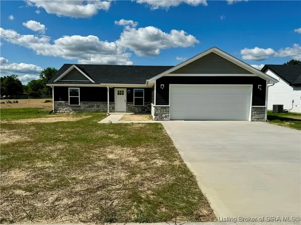 1224 Woodland Avenue, Scottsburg, IN 47170