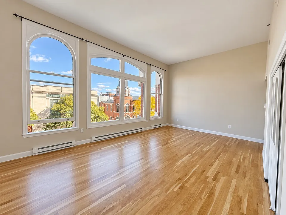 219 Central St #3B