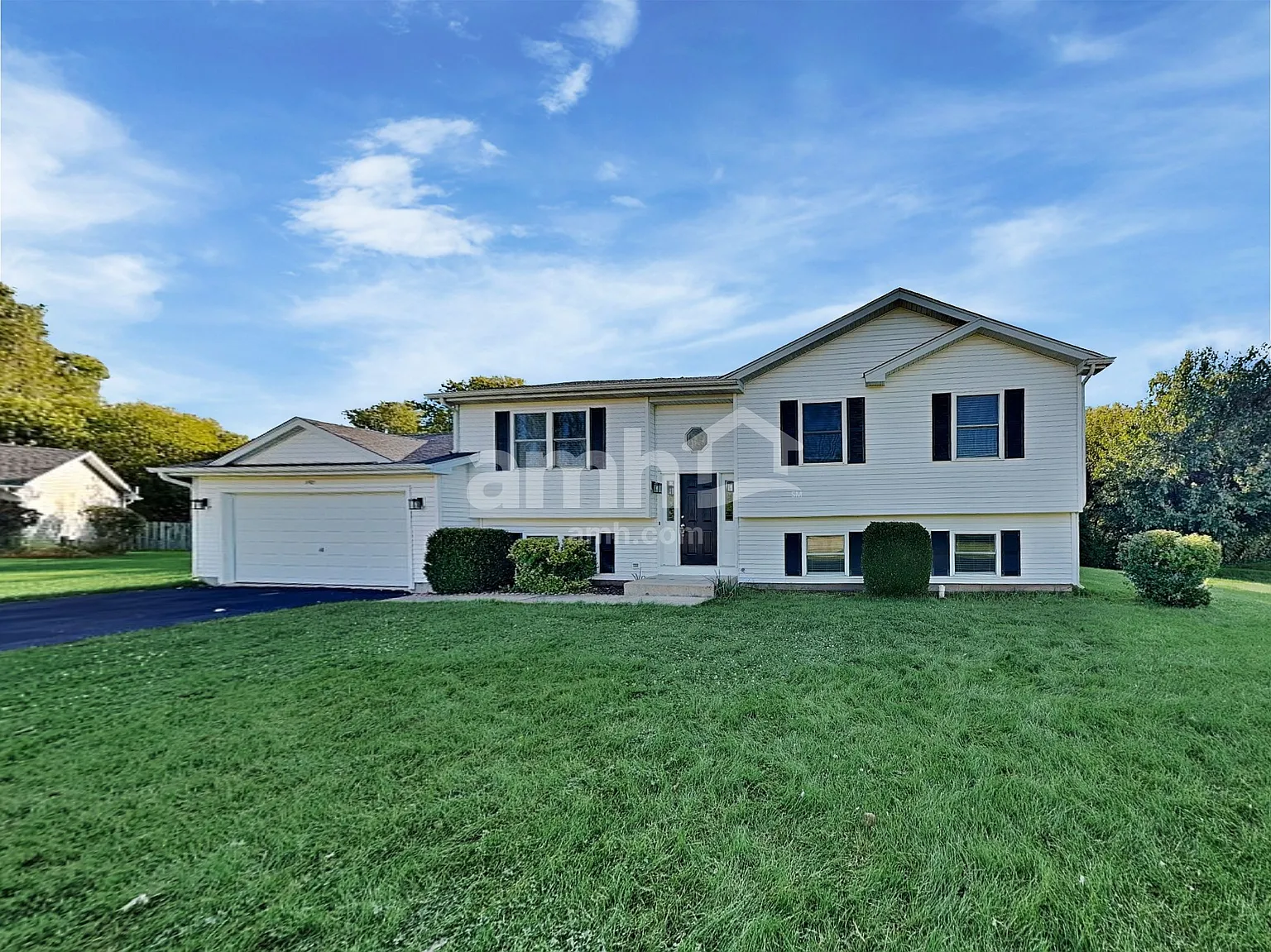 5925 Bluegrass Trl photo 1