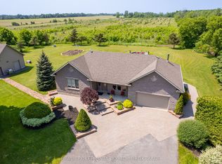 17623 Sandringham Rd, North Stormont, ON K0C 1W0