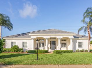 1660 Canterbury Dr, Indialantic, FL 32903