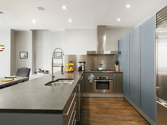 3rd image of 421 W 54th St APT 3D