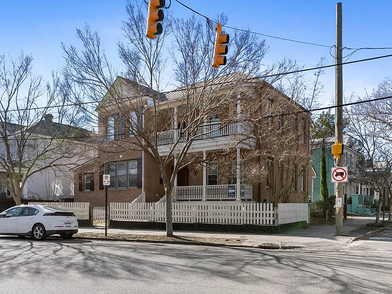 703 King St #B — Photo 5