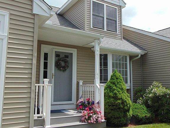4th image of 83 Angell Brook Dr