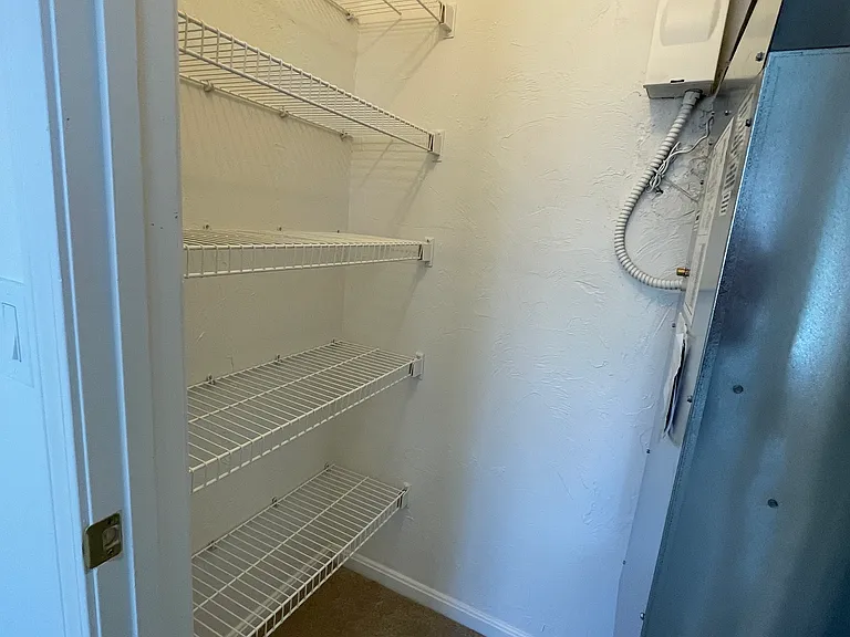 329 Lincoln St #303 — Photo 15