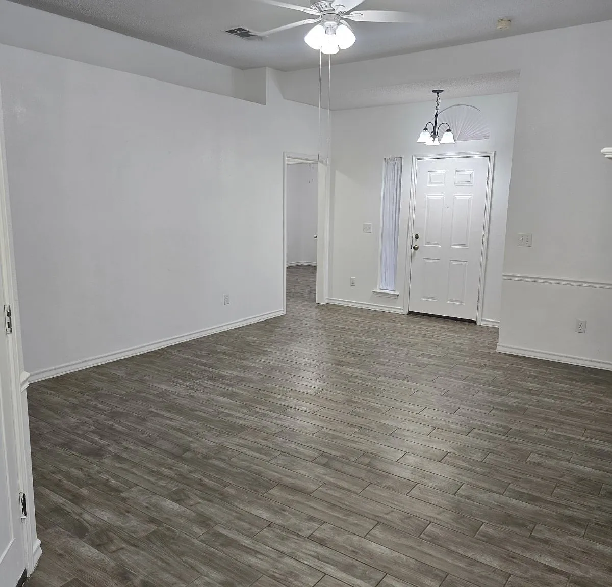 3 bed, 1325 sqft, $1,975 — Photo 2