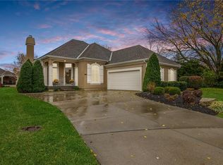 11526 S Carriage Rd, Olathe, KS 66062