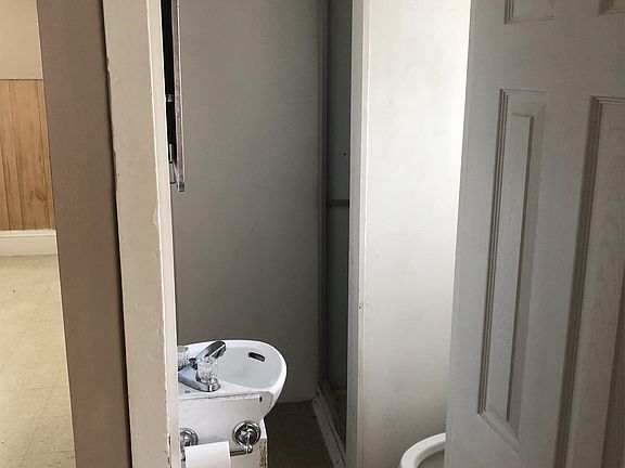 5th image of 4 Hazen St APT 1
