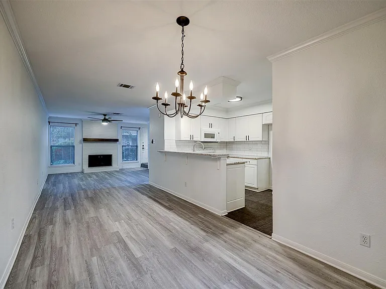 2513 Bering Dr #7 — Photo 3