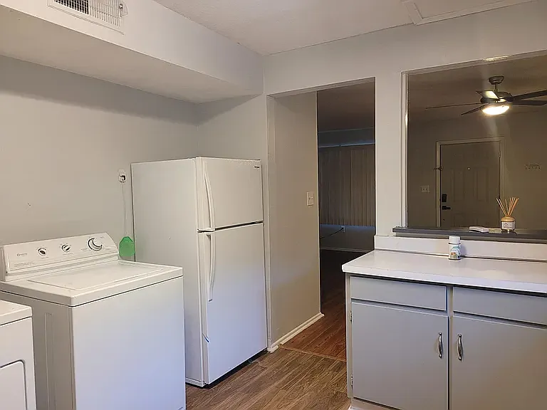1100 Skyland Dr #L7 — Photo 14