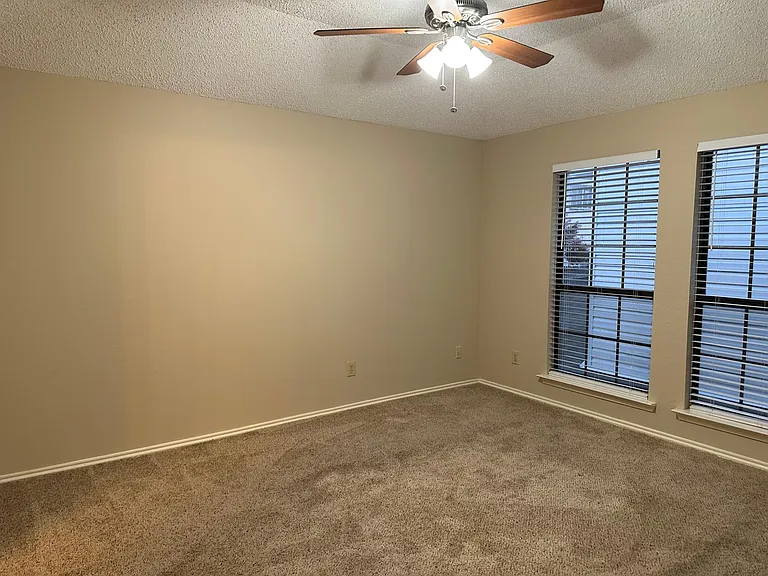 565 Briarcliff Dr — Photo 17