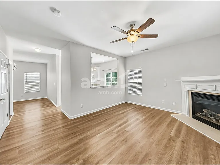 4108 Hampstead Village Dr — Photo 7