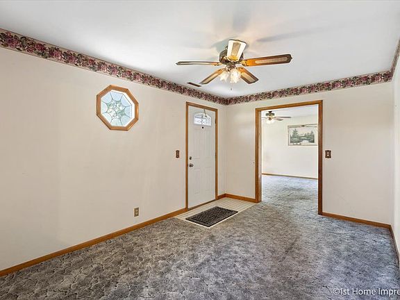 5th image of 8056 Lockwood Ave