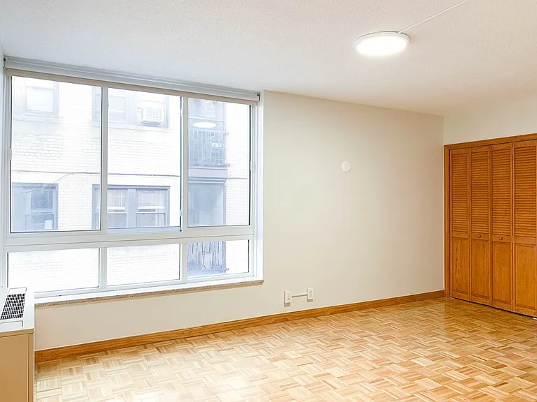 50 Park St #21 — Photo 7