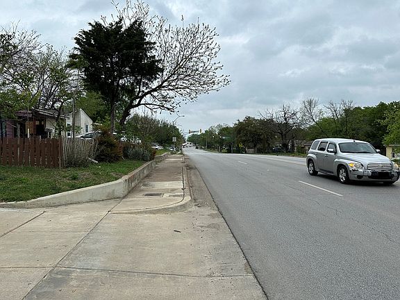 5th image of 4820 McCart Ave
