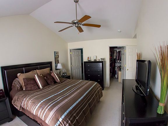 5th image of 51615 Hale Ln