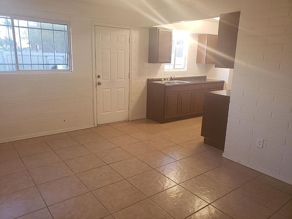 2nd image of 12026 W Ash St