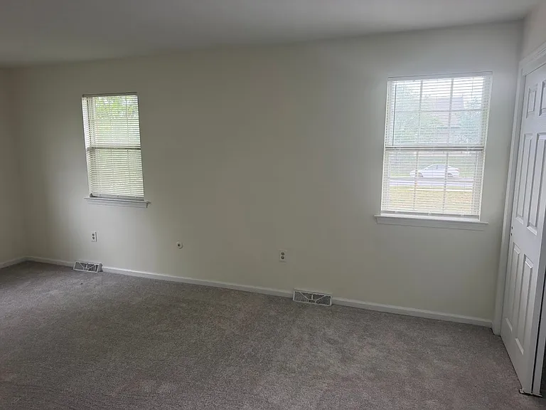 2012 Hale Ct — Photo 13