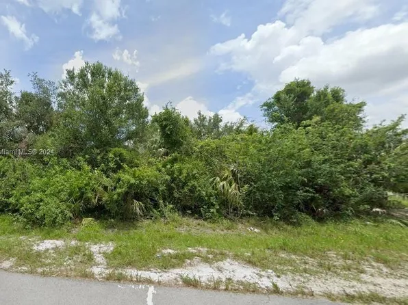 6008/6010 Lacota Ave, Fort Myers, FL 33905