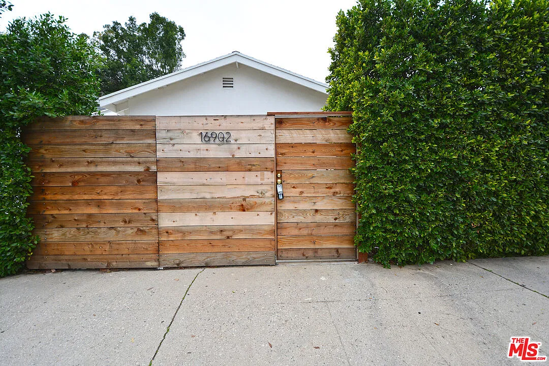 1 bed, 1.0 bath, 600 sqft, $2,000 — Photo 1